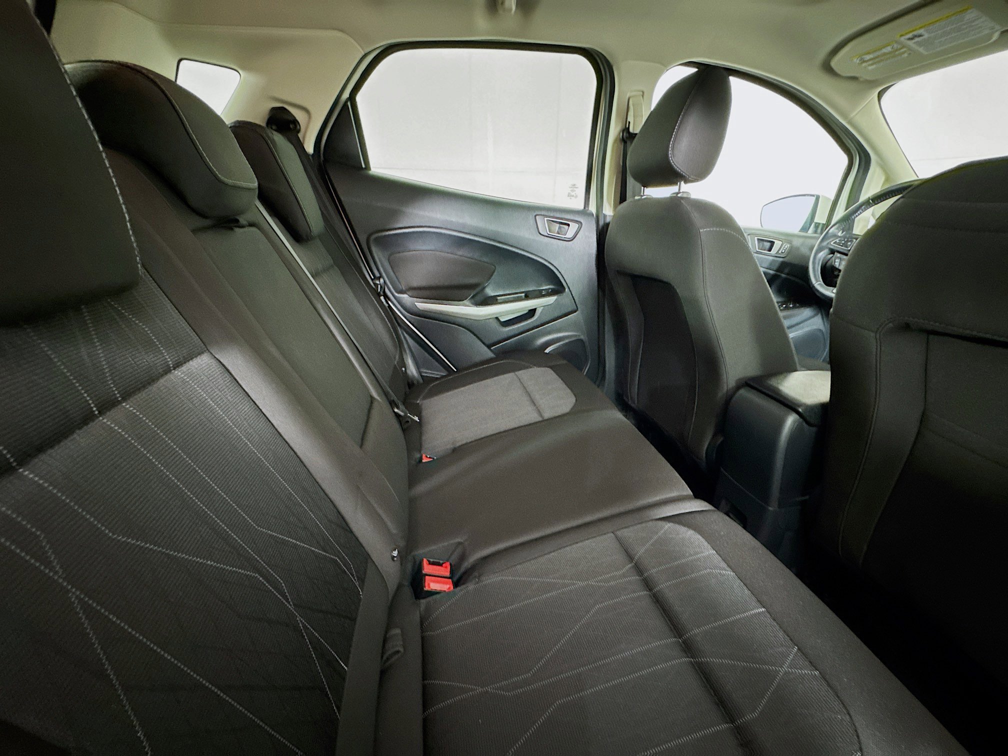 Used 2020 Ford EcoSport SE w/ SE Convenience Package image 26