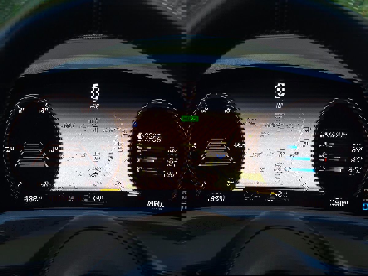 Used 2023 Porsche Taycan image 32