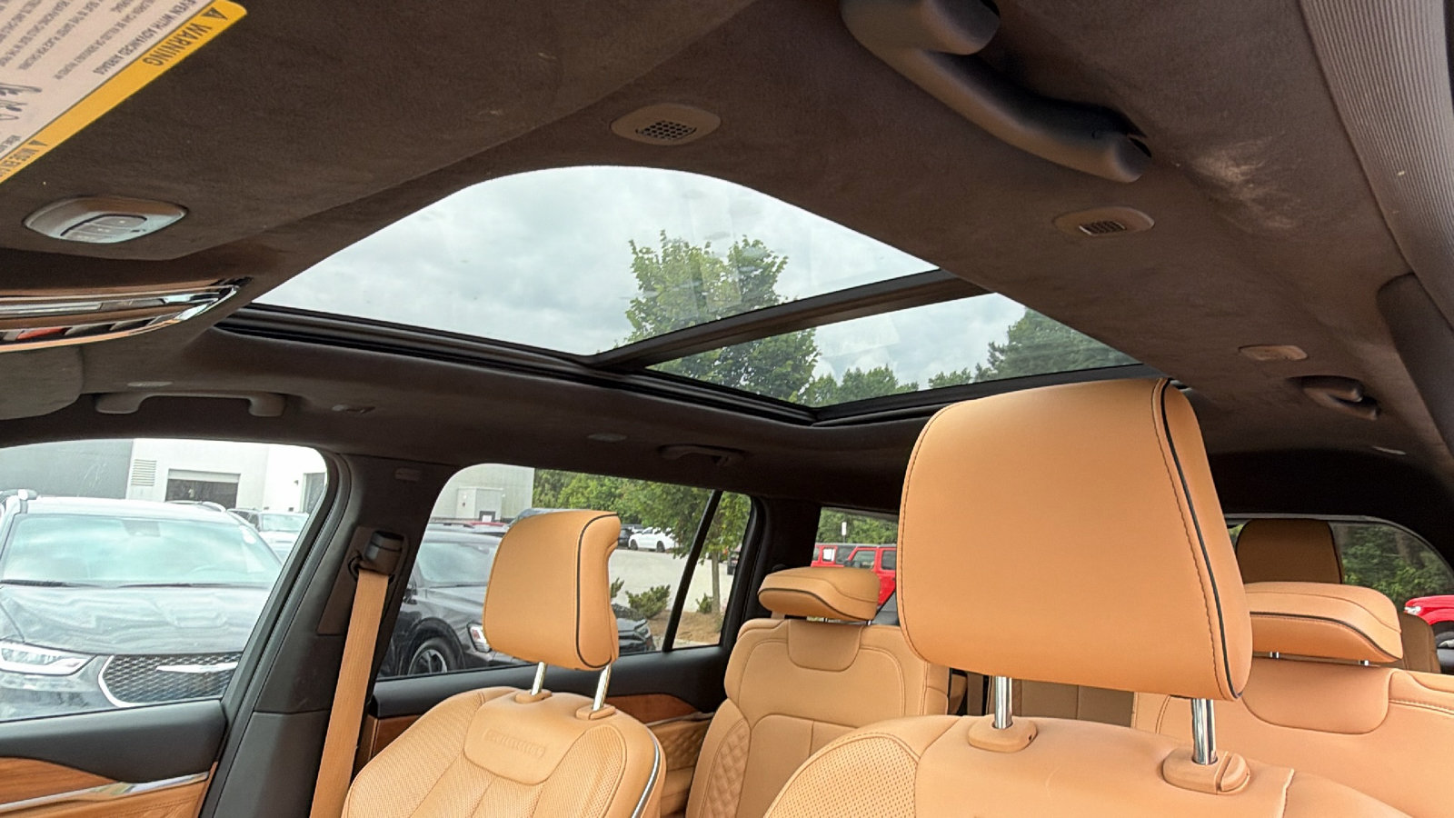 Certified 2025 Jeep Grand Cherokee L Summit AWD/4WD image 18