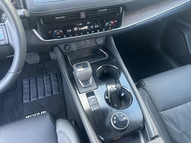 Used 2024 Nissan Rogue Platinum w/ Platinum Premium Package image 27