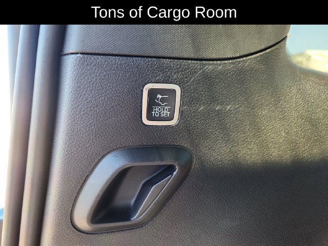 Used 2022 Jeep Grand Wagoneer Series III AWD/4WD image 40