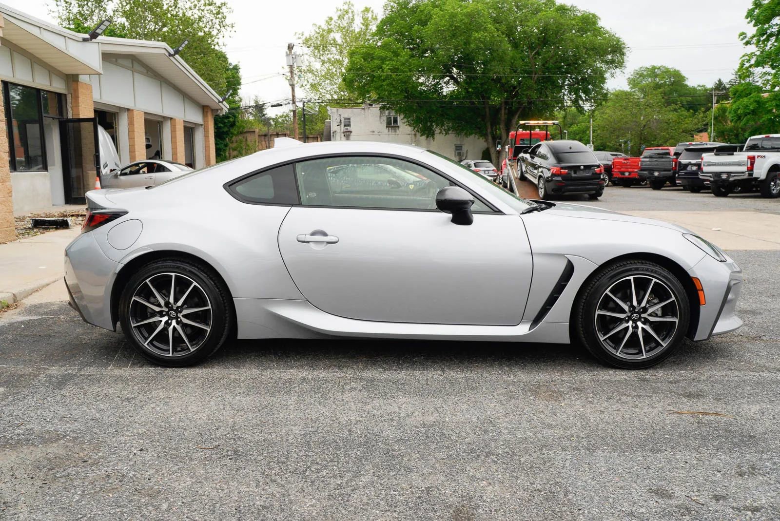 Used 2024 Toyota GR86 RWD image 8