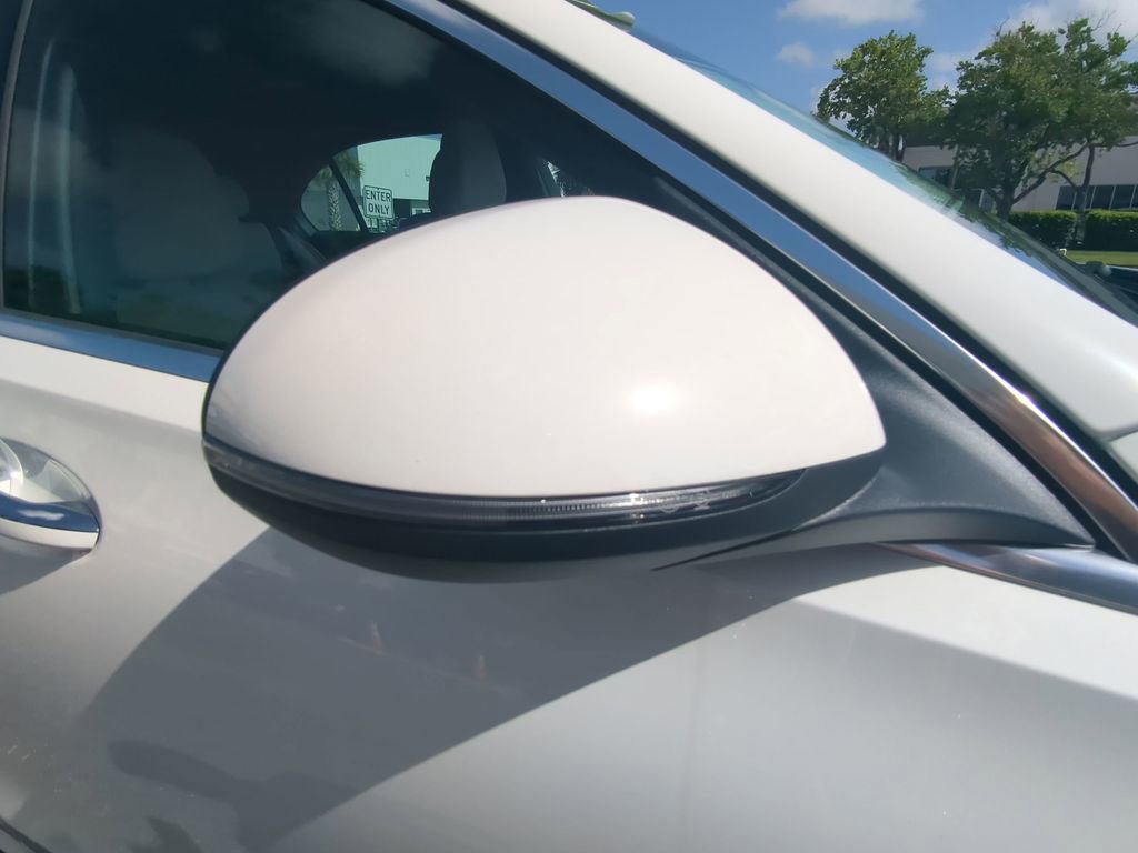 New 2025 Mercedes-Benz C 300 Sedan image 24