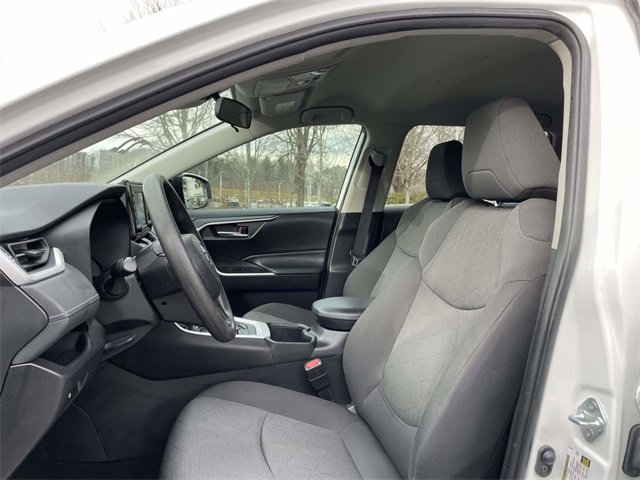 Used 2022 Toyota RAV4 XLE image 18