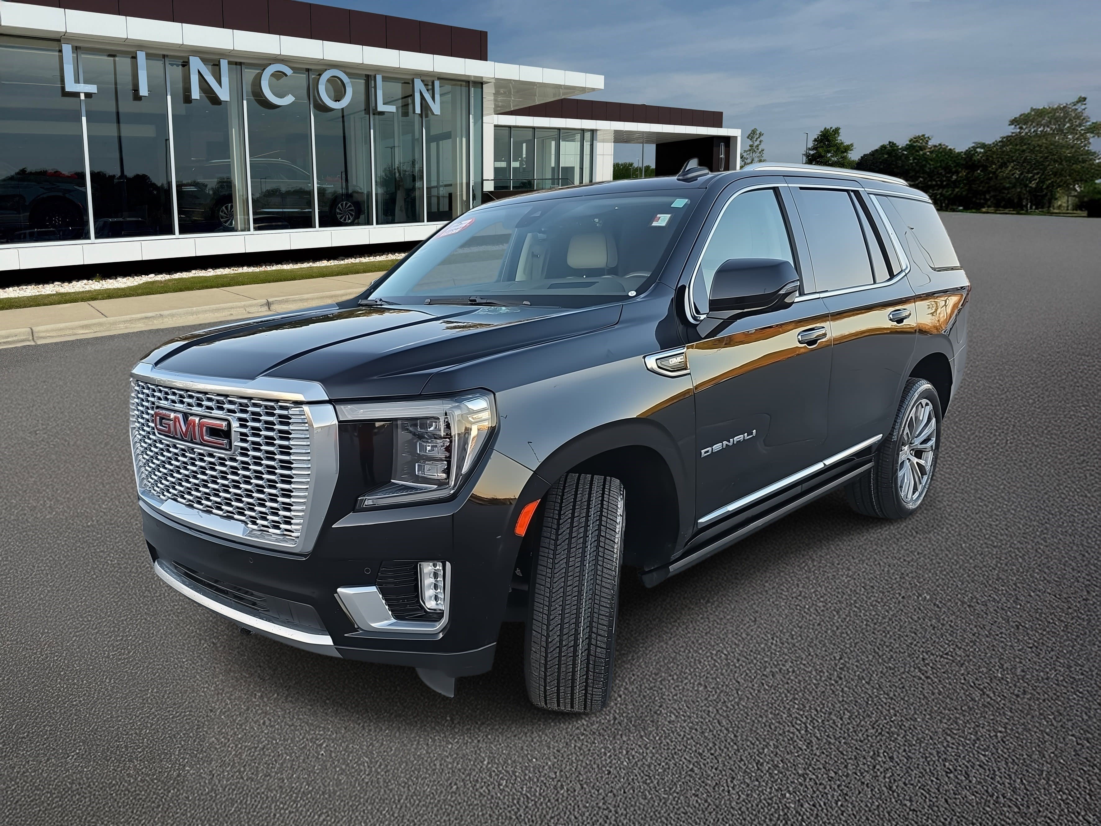 Used 2021 GMC Yukon Denali w/ Denali Premium Package