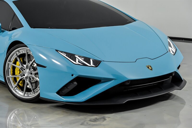 Used 2021 Lamborghini Huracan EVO RWD image 3