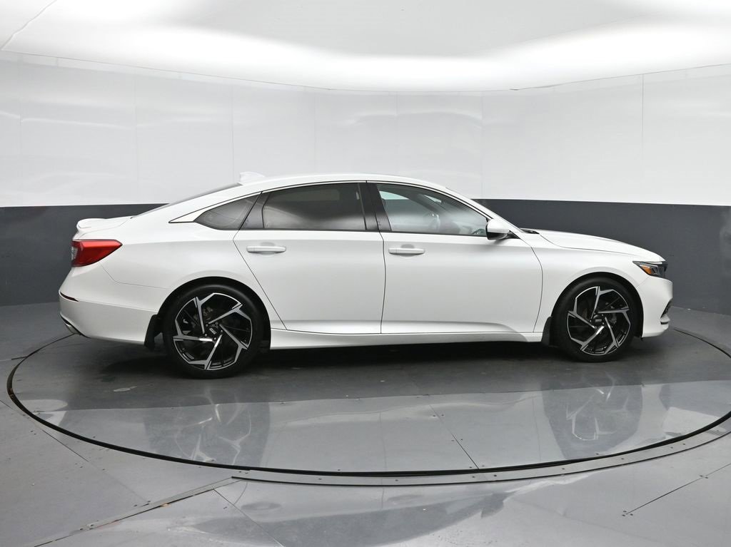 Used 2019 Honda Accord Sport image 8