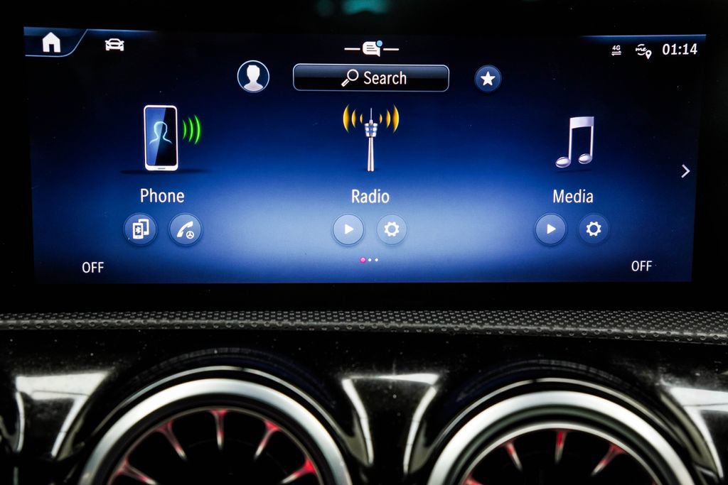 Used 2025 Mercedes-Benz CLA 250 image 29