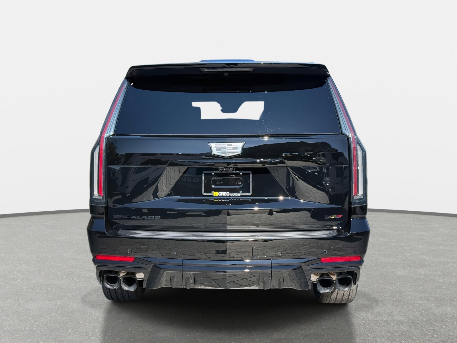 Used 2026 Cadillac Escalade V w/ LPO, ONYX Package image 4