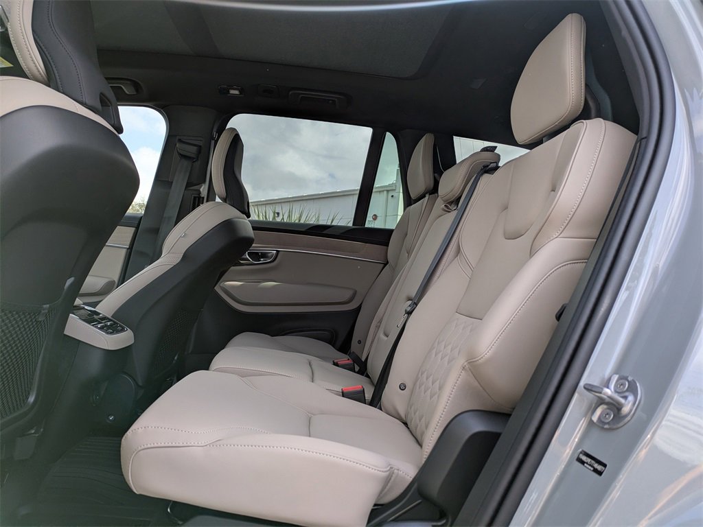 Certified 2026 Volvo XC90 B6 Plus w/ Protection Package Premier image 16