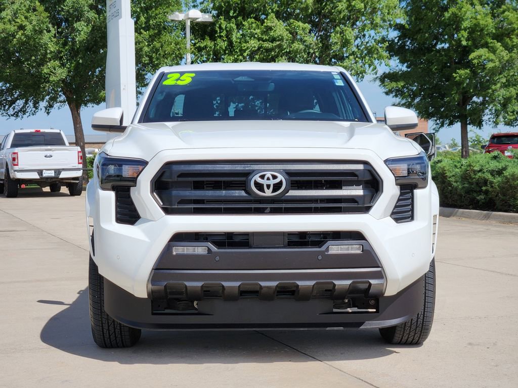 Certified 2025 Toyota Tacoma SR5 w/ SR5 Upgrade Package AWD/4WD image 2