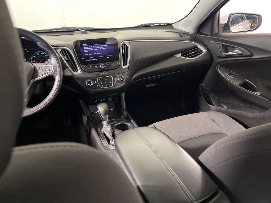 Used 2024 Chevrolet Malibu LT FWD image 17