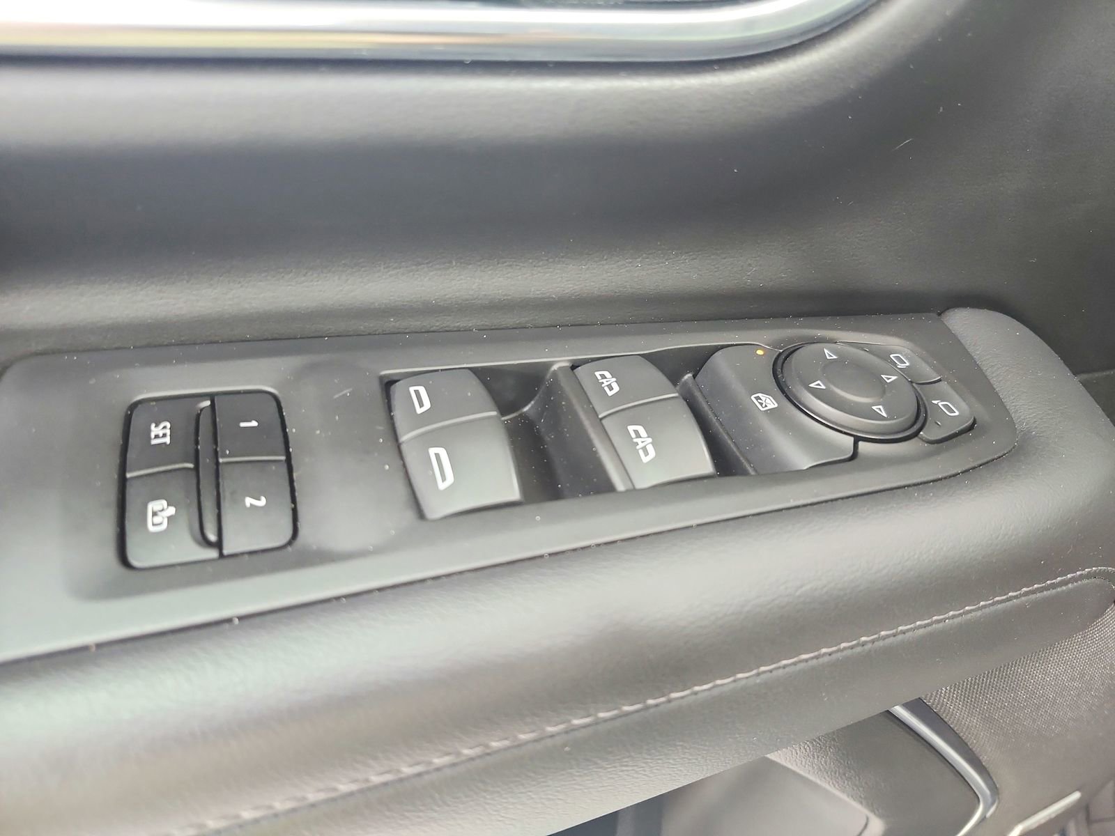 Used 2023 Chevrolet Tahoe LT RWD image 38