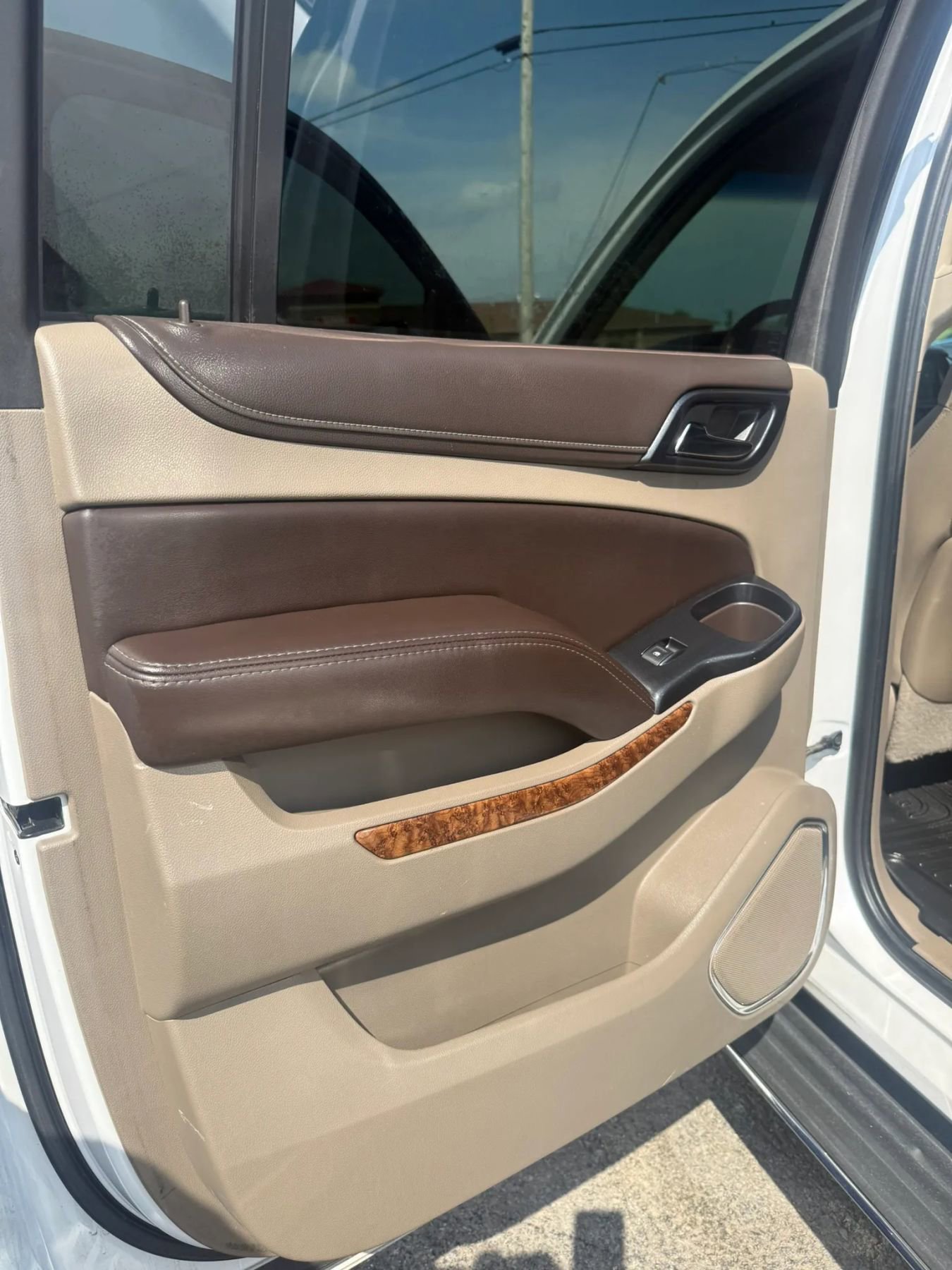 Used 2016 Chevrolet Suburban LTZ AWD/4WD image 16