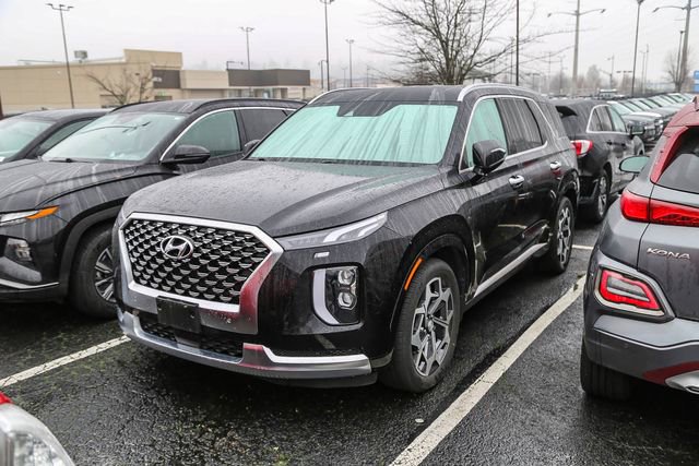 Used 2021 Hyundai Palisade Calligraphy w/ Winter Package image 2
