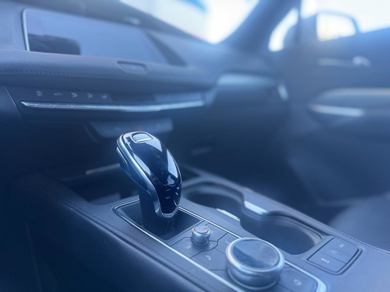 Used 2023 Cadillac XT4 Premium Luxury image 52