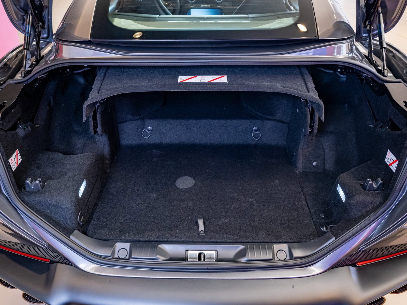 Used 2022 Ferrari Portofino M image 27