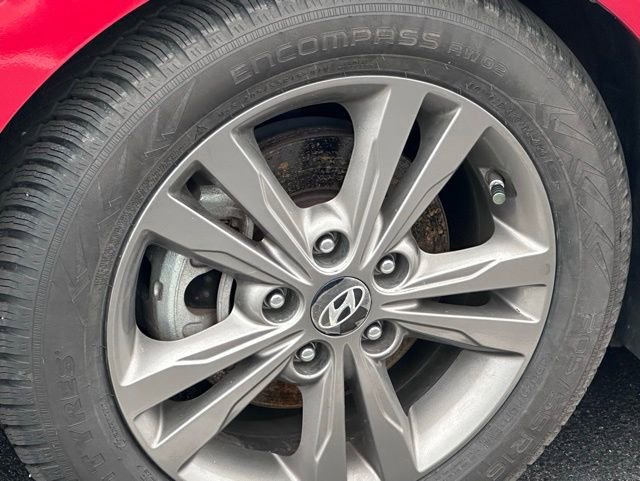 Used 2018 Hyundai Elantra SEL image 9