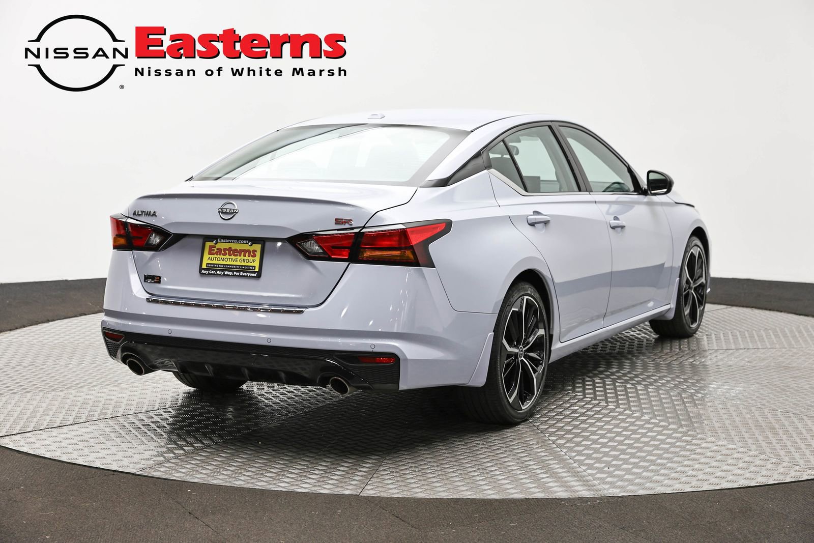 Used 2023 Nissan Altima 2.5 SR w/ SR Premium Package FWD image 5