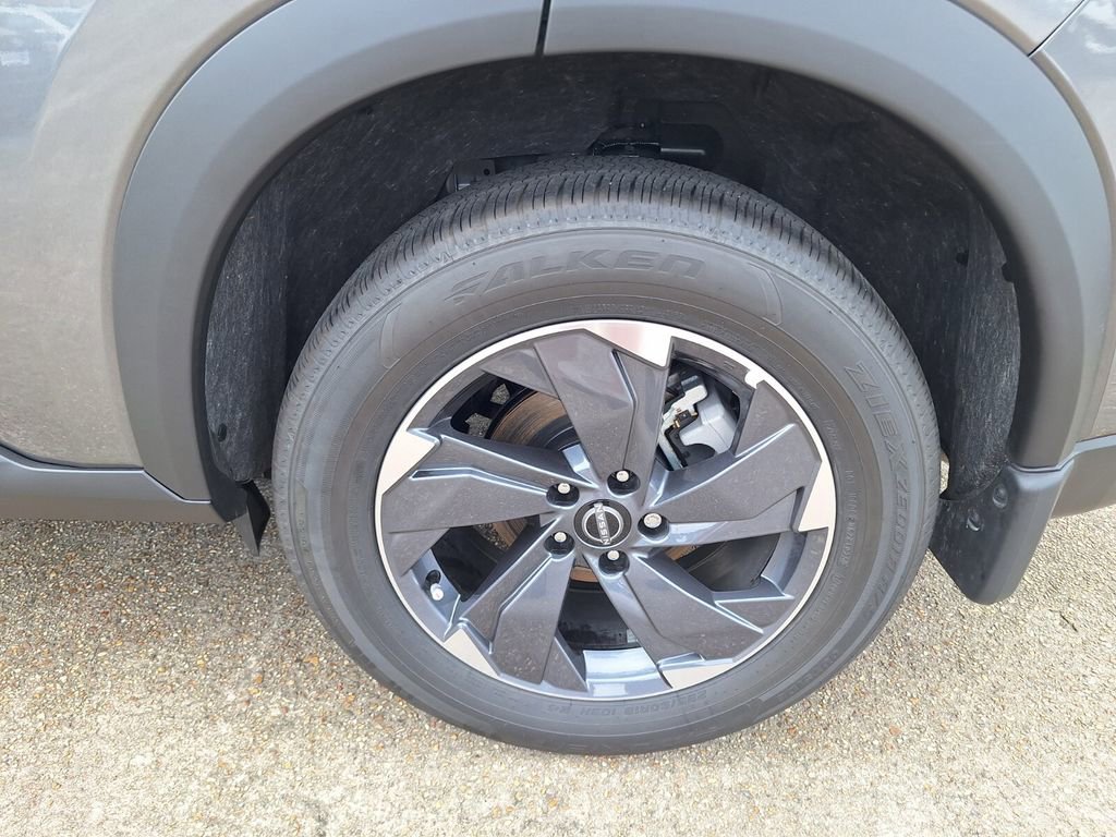 Certified 2026 Nissan Rogue SV image 23