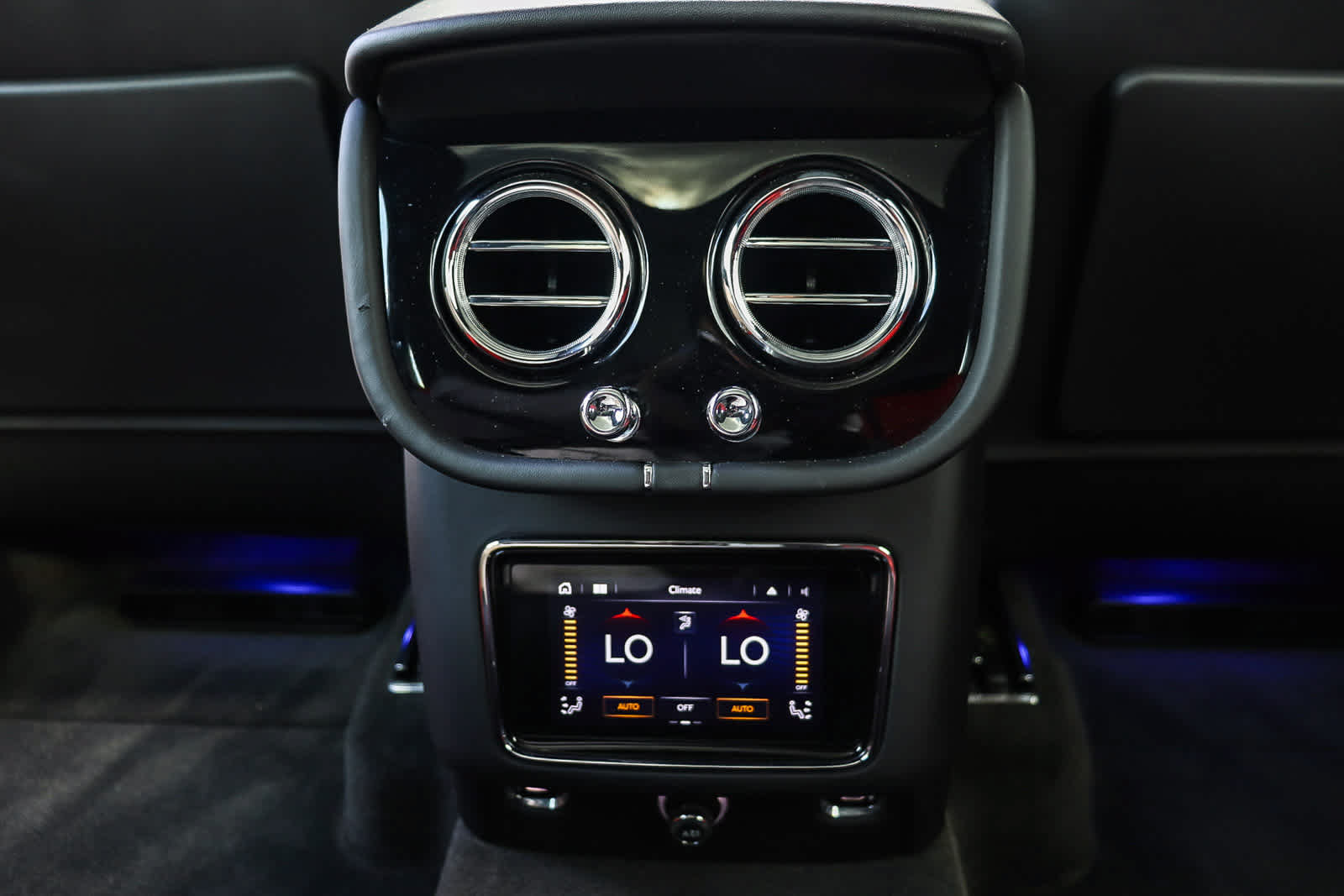 Used 2021 Bentley Bentayga AWD/4WD image 27