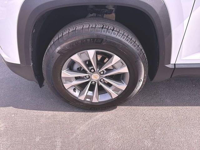 Used 2025 Chevrolet Equinox LT image 32