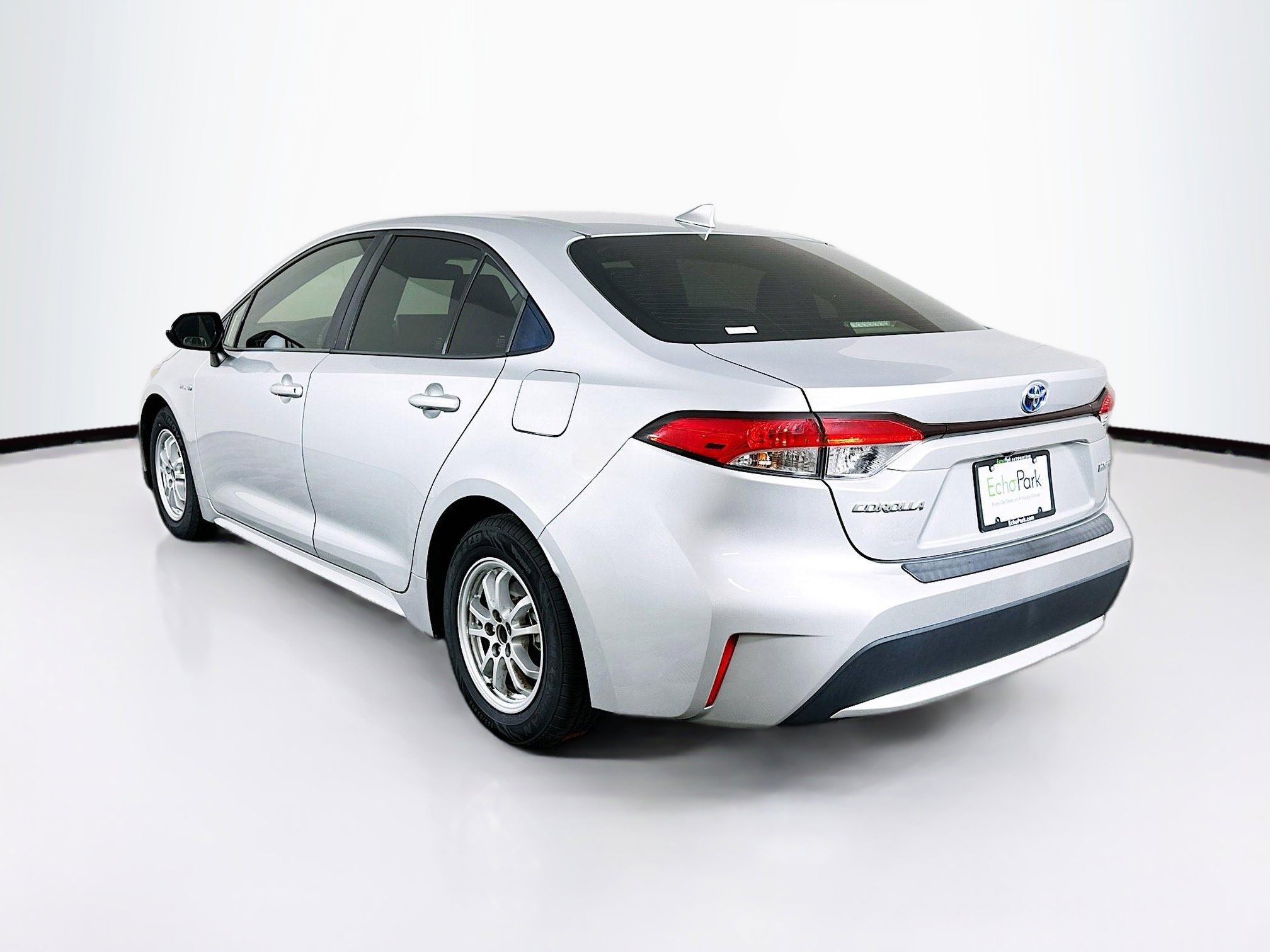 Used 2021 Toyota Corolla LE w/ Carpet Mat Package (TMS) FWD image 5