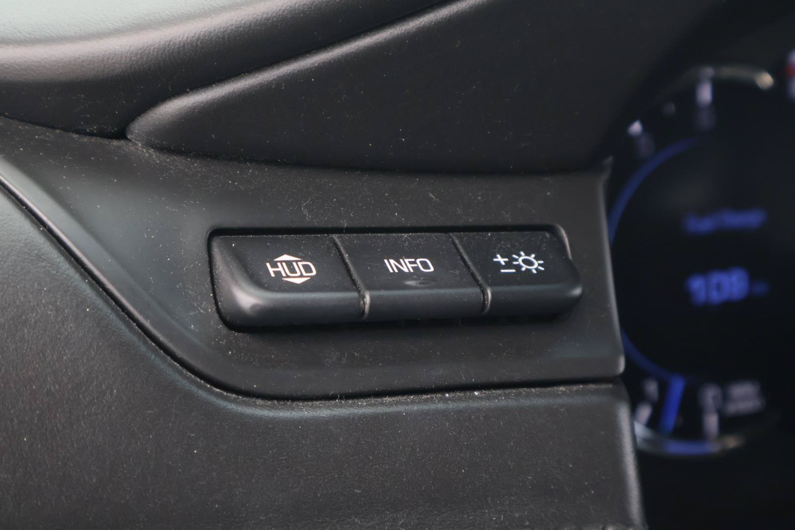 Used 2018 Cadillac Escalade Platinum AWD/4WD image 26