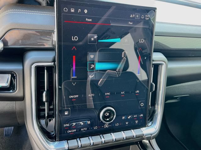 New 2026 GMC Yukon XL Elevation w/ Elevation Premium Package AWD/4WD image 11
