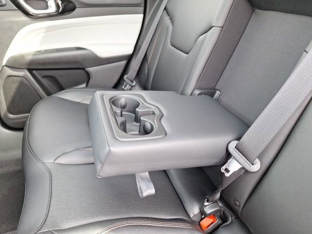 Used 2024 Jeep Compass Limited w/ Sun and Sound Group AWD/4WD image 28