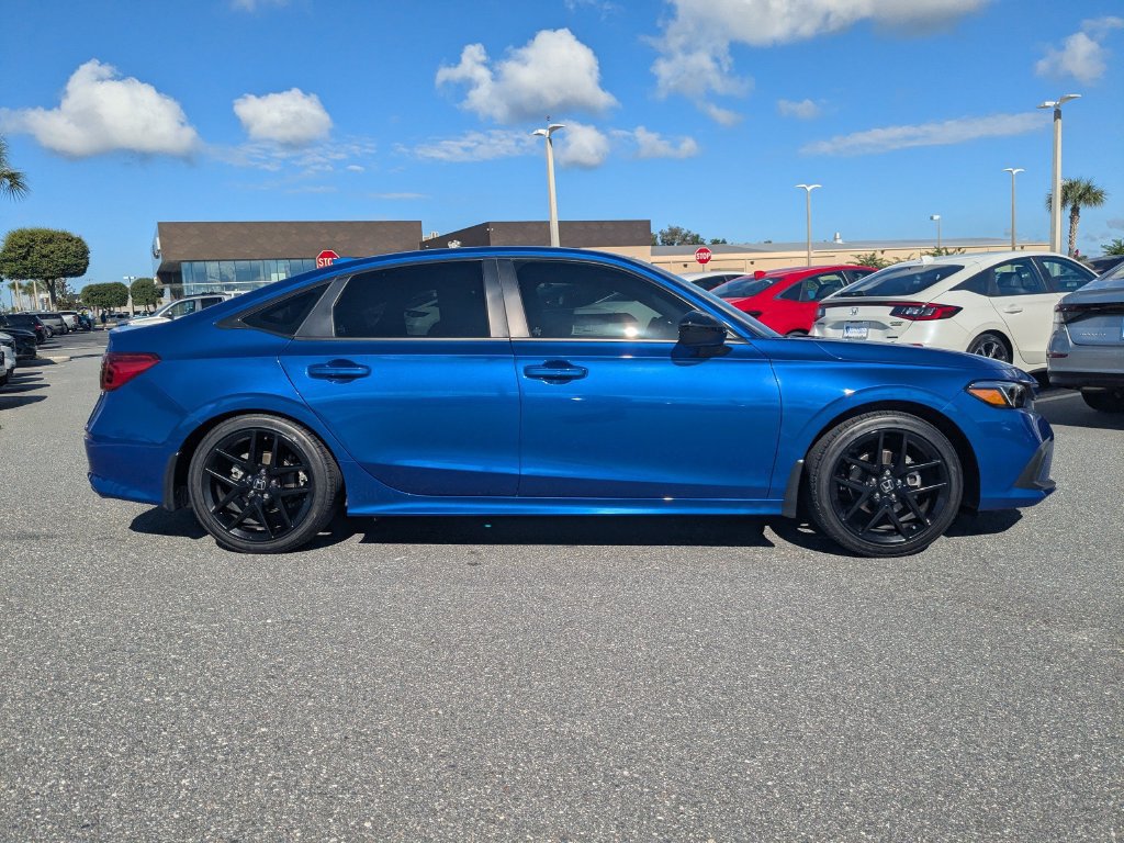 Used 2024 Honda Civic Sport image 2