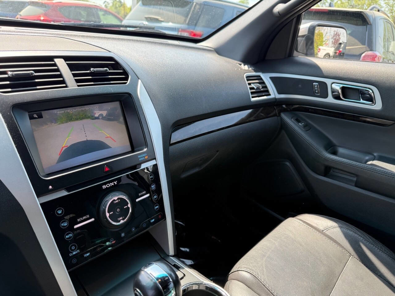 Used 2014 Ford Explorer Limited w/ Equipment Group 302A FWD image 21