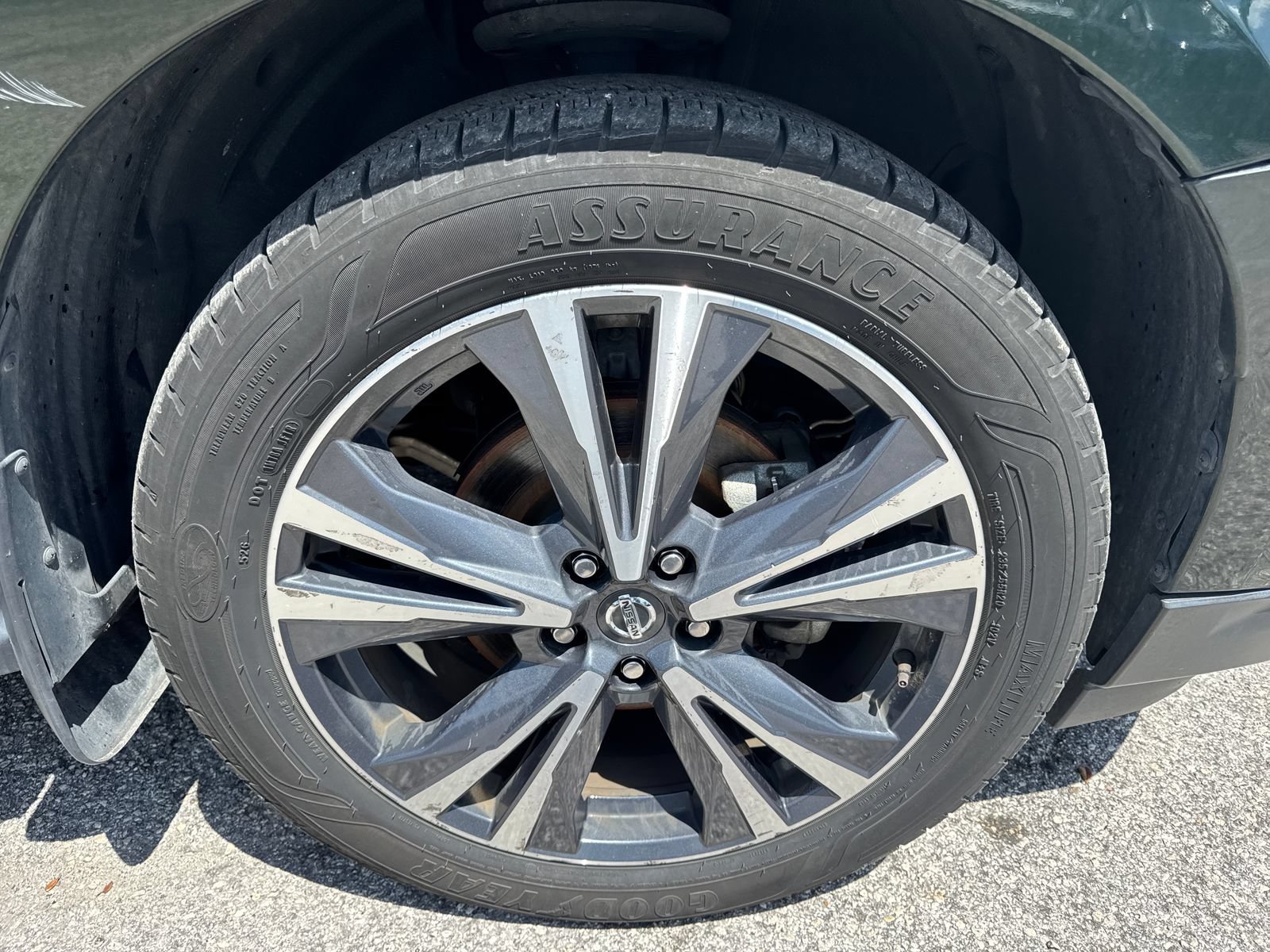 Used 2019 Nissan Pathfinder Platinum AWD/4WD image 7