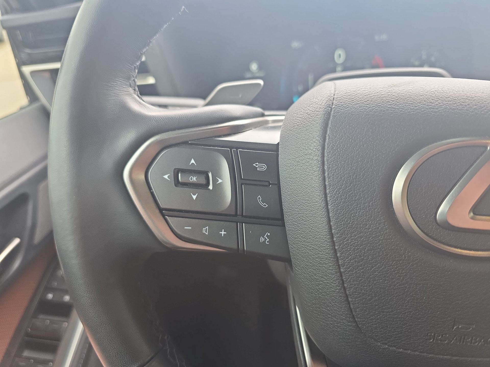 Used 2024 Lexus GX 550 w/ Accessory Package (Z1) AWD/4WD image 17