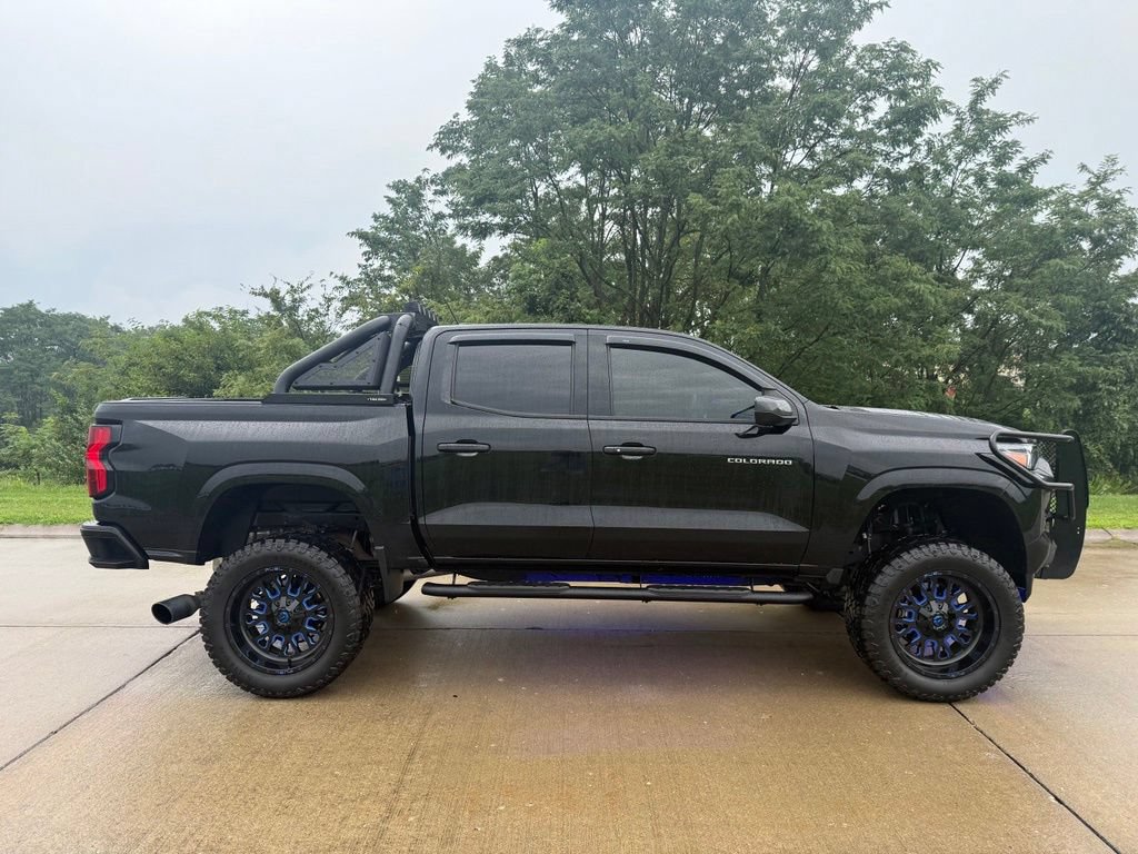 Used 2024 Chevrolet Colorado LT w/ LT Convenience Package RWD image 2