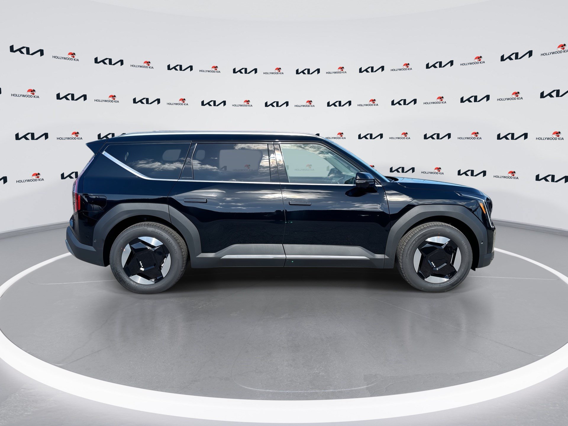 New 2026 Kia EV9 Wind AWD/4WD image 9