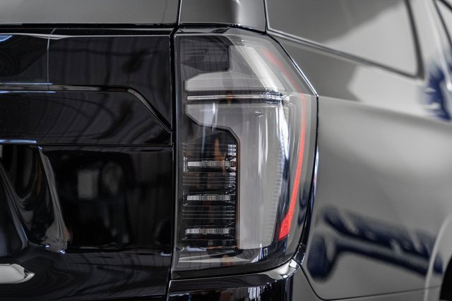 New 2026 Chevrolet Suburban Premier image 6