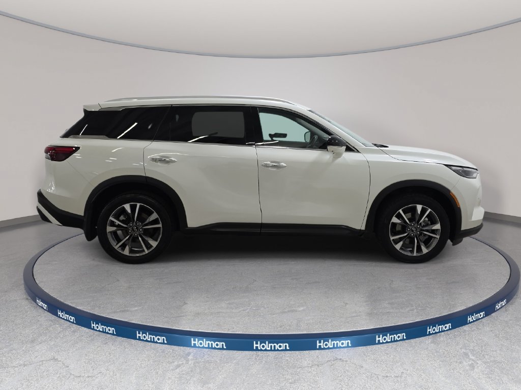 Certified 2023 INFINITI QX60 Luxe w/ Vision Package AWD/4WD image 4
