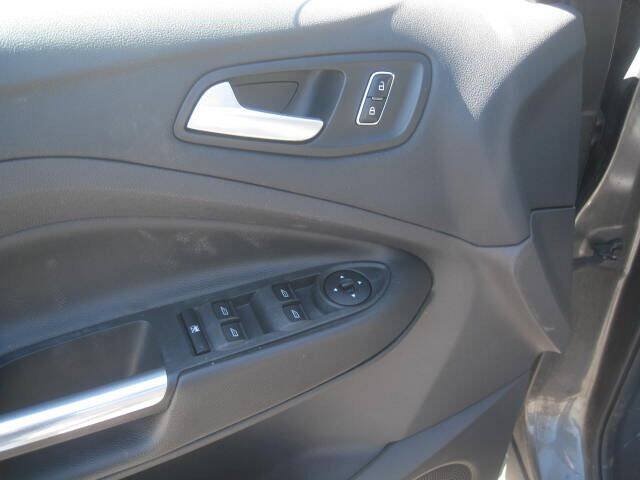 Used 2016 Ford Escape SE w/ SE Cold Weather Package AWD/4WD image 16