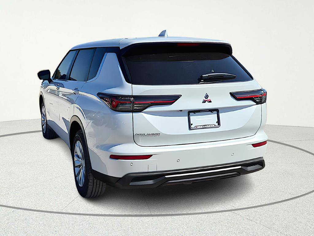 New 2026 Mitsubishi Outlander ES FWD image 5