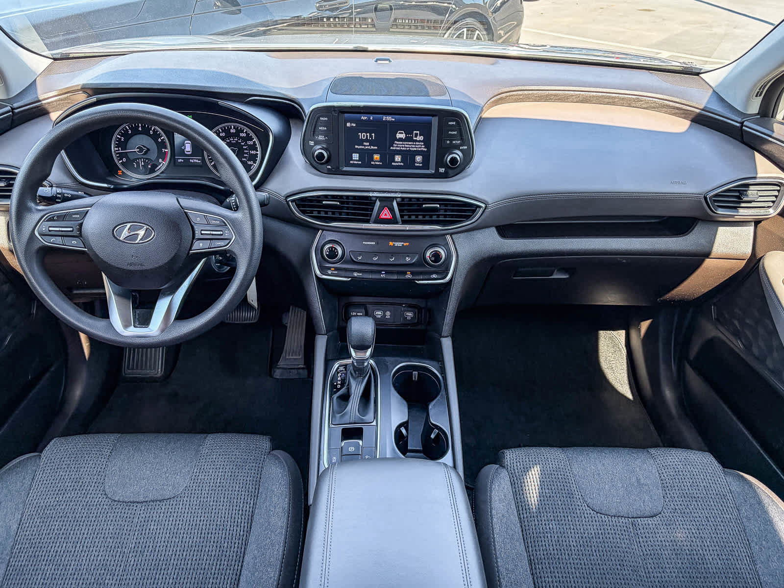 Used 2020 Hyundai Santa Fe SE AWD/4WD image 9