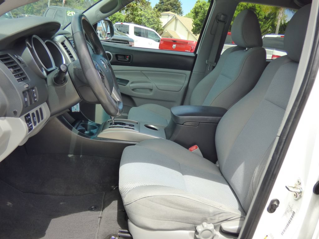 Used 2014 Toyota Tacoma PreRunner w/ TRD Sport Package RWD image 20