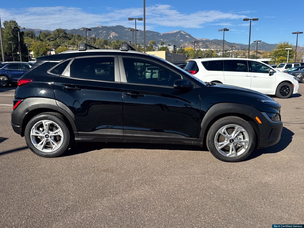 Certified 2023 Hyundai Kona SEL AWD/4WD image 7