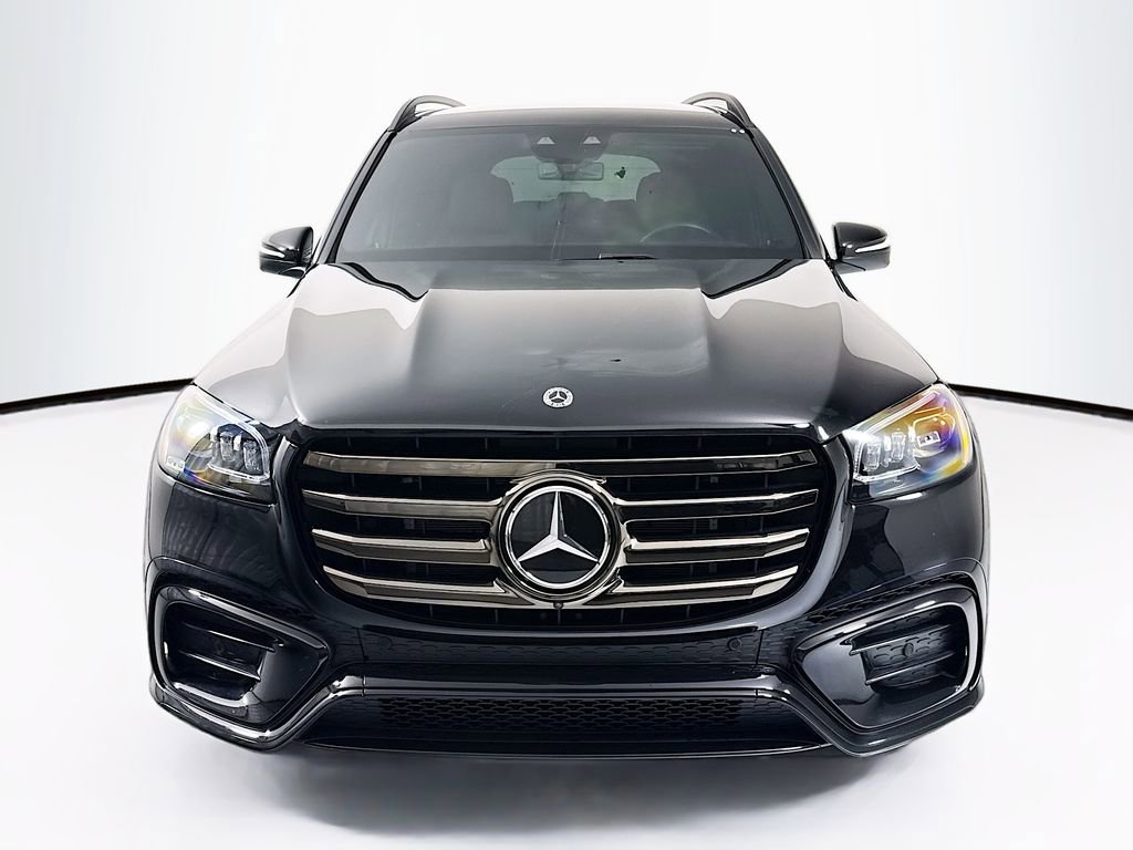 Used 2025 Mercedes-Benz GLS 450 4MATIC image 2
