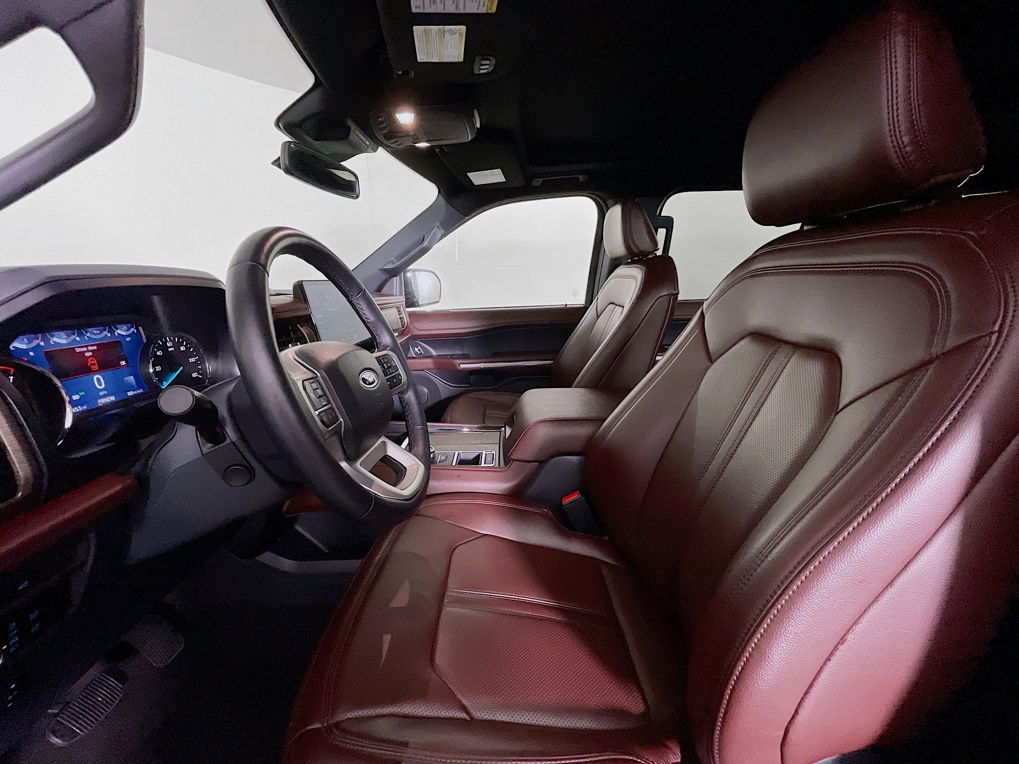 Used 2024 Ford Expedition Limited image 13