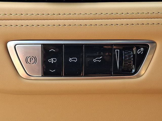 Certified 2026 Cadillac Escalade IQ Luxury 2 w/ LPO, Premium Carpet Package AWD/4WD image 23