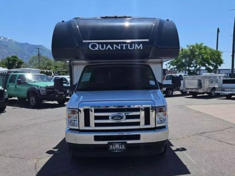 Used 2021 Ford E-450 and Econoline 450 Super Duty w/ Motorhome Prep Package image 3