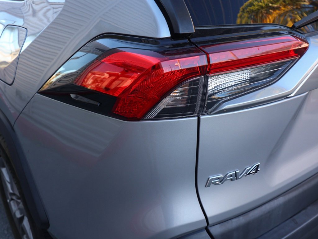 Used 2022 Toyota RAV4 XLE image 7