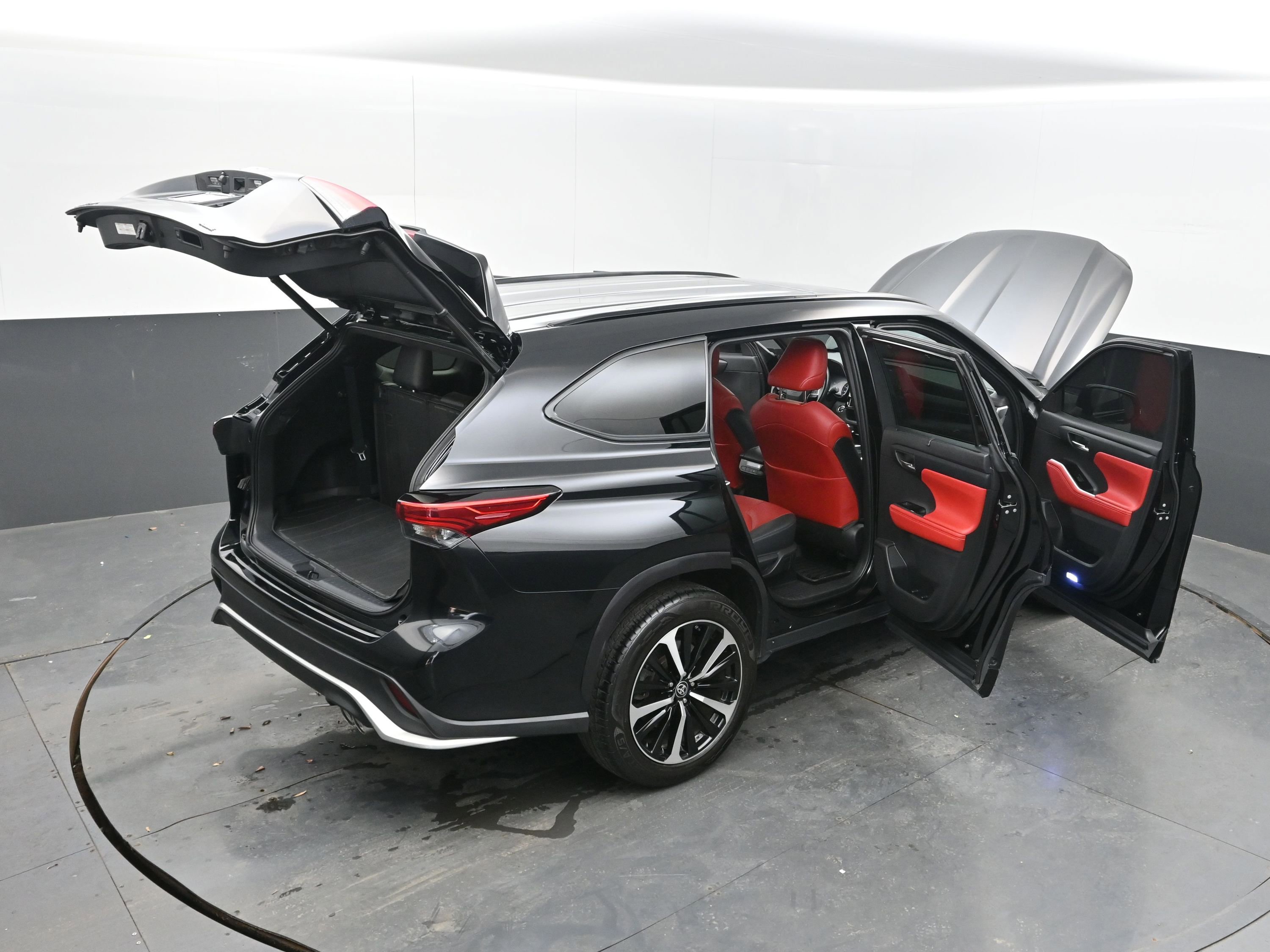 Used 2022 Toyota Highlander XSE image 47