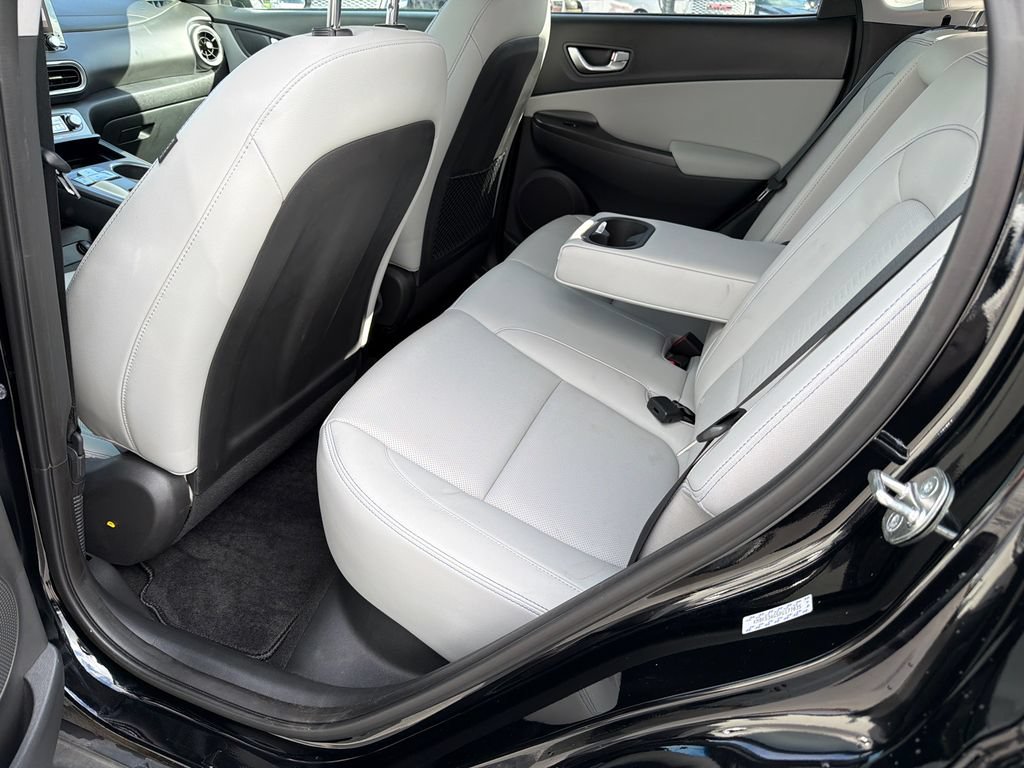 Used 2023 Hyundai Kona Limited FWD image 20